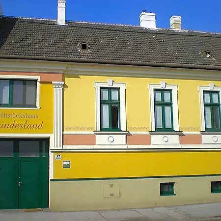Fruehstueckshaus Wunderland Bed & Breakfast